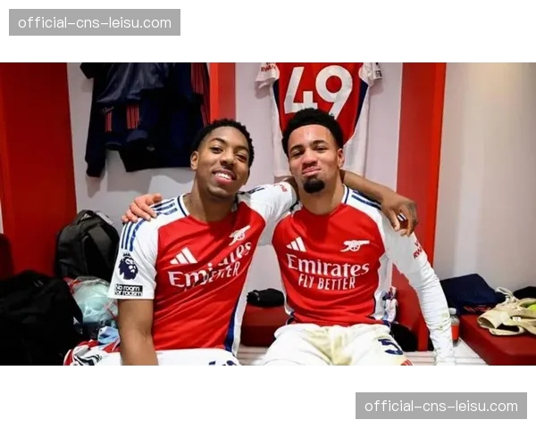 官方：阿森纳与年轻前锋恩瓦内里续签职业合同